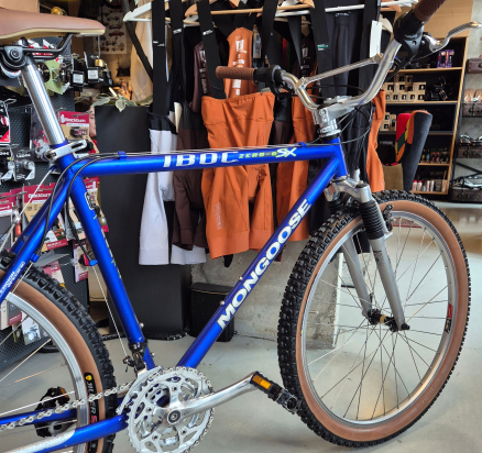 BICYCLE 1996 MONGOOSE IBOC ZERO-G SX - Size 18''