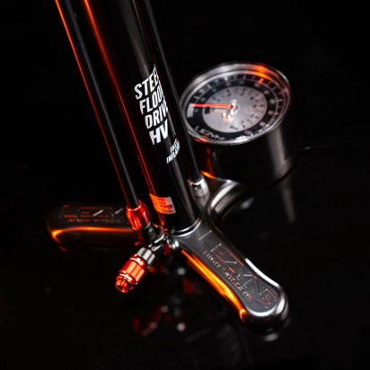 FLOOR PUMP STEEL HV DRIVE 3.5 GREY LEZYNE