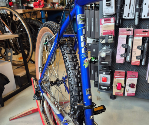 BICYCLE 1996 MONGOOSE IBOC ZERO-G SX - Size 18''